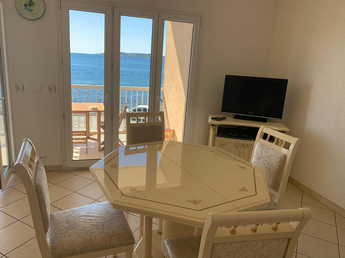 Le Latania Apartment Сен Максим Екстериор снимка