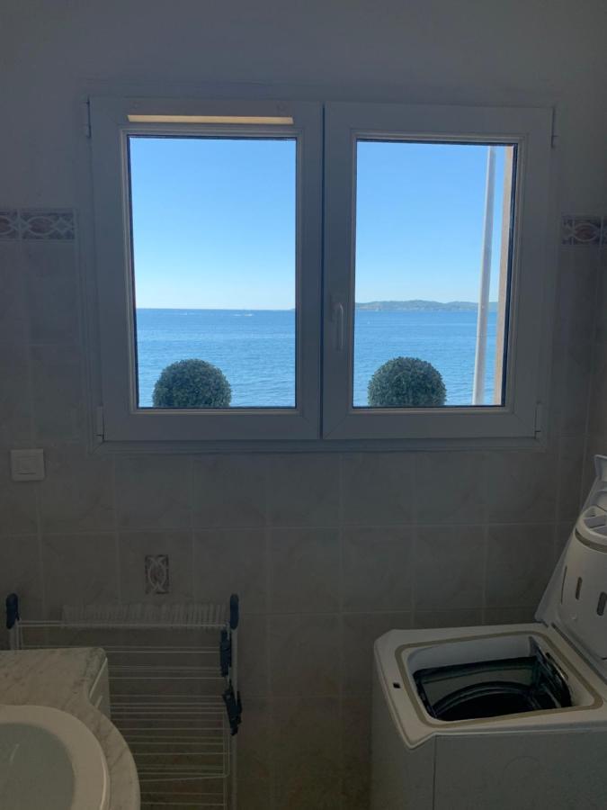Le Latania Apartment Сен Максим Екстериор снимка