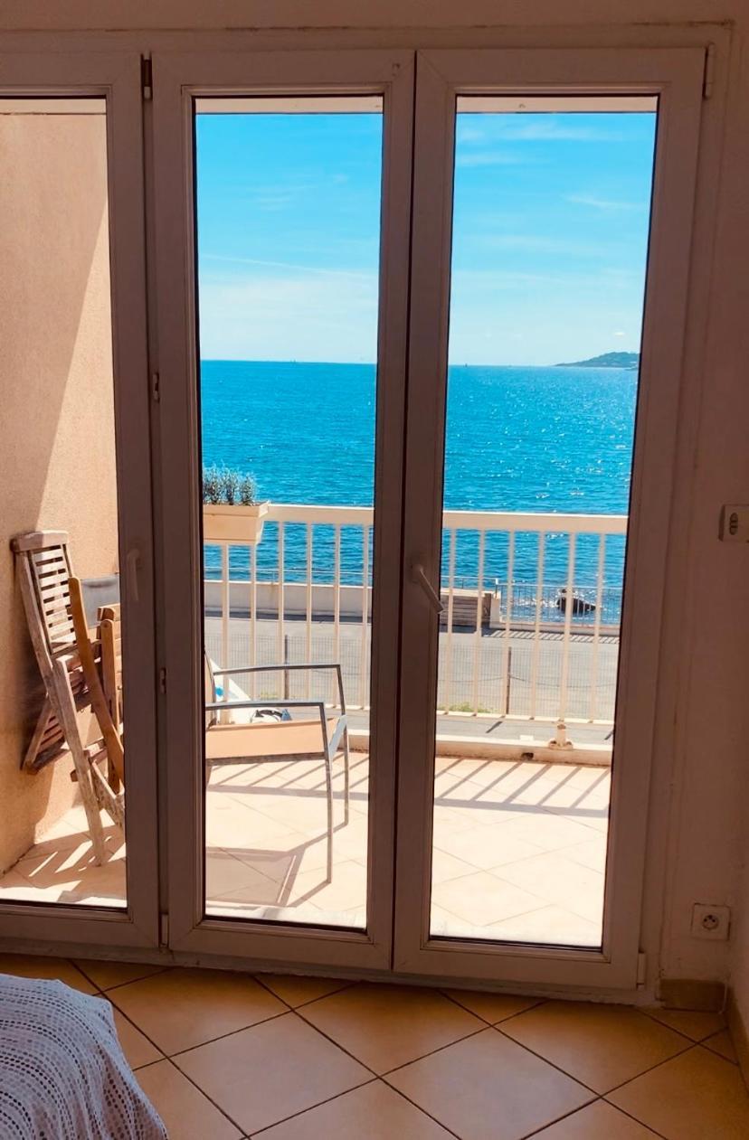 Le Latania Apartment Сен Максим Екстериор снимка